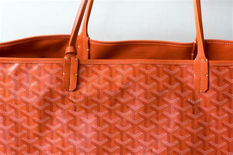 fotos goyard original|goyard's signature y print.